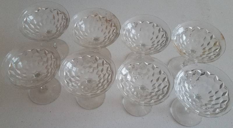 lot 139 image: GLASS WARE