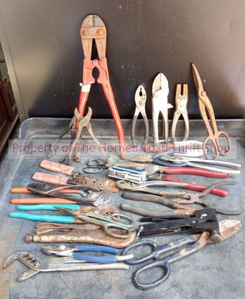 lot 6 image: Plier Type Tools