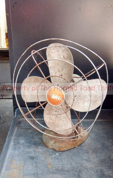lot 11 image: Vintage Fan