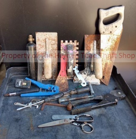 lot 14 image: Various Tools & Miscellaneous Items