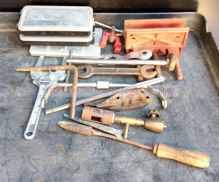 lot 18 image: Tools and Sears vice grip