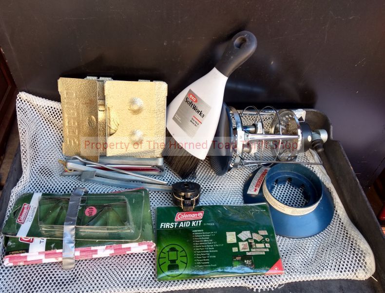 lot 28 image: Camping Gear