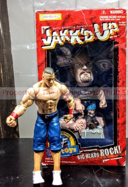 lot 64 image: Action Figure