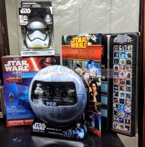 lot 68 image: Star Wars Colectibles