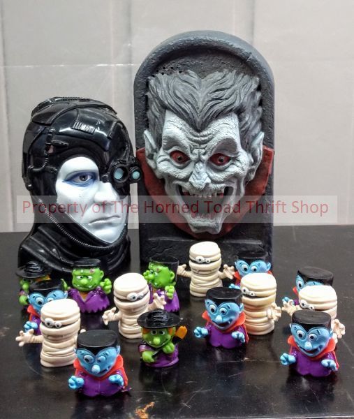 lot 76 image: Finger Puppets and more