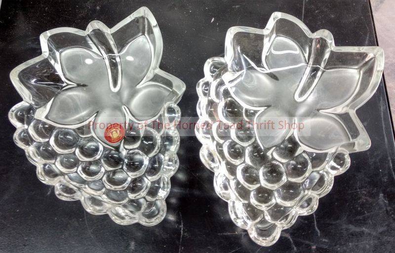 lot 91 image: Grape Candy Dishes
