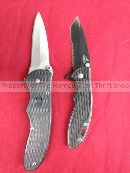 lot 128 image: Knives