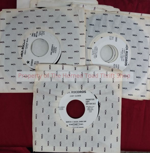 lot 144 image: 45 rpm Vinyl Records