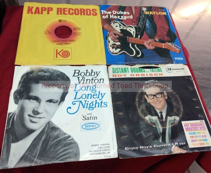 lot 146 image: 45 rpm Vinyl Records