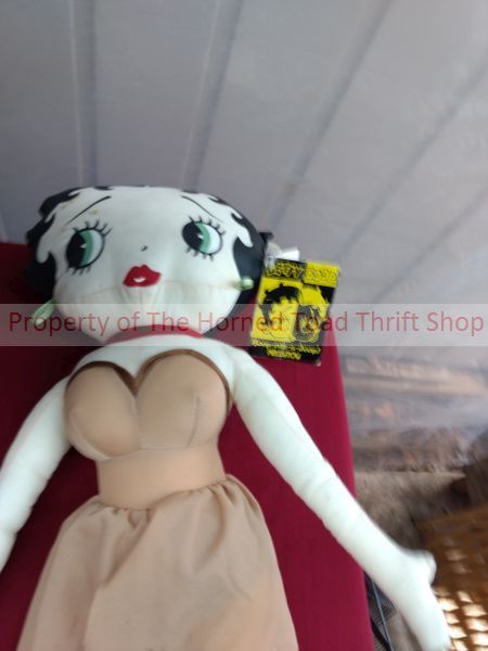 lot 213 image: Doll