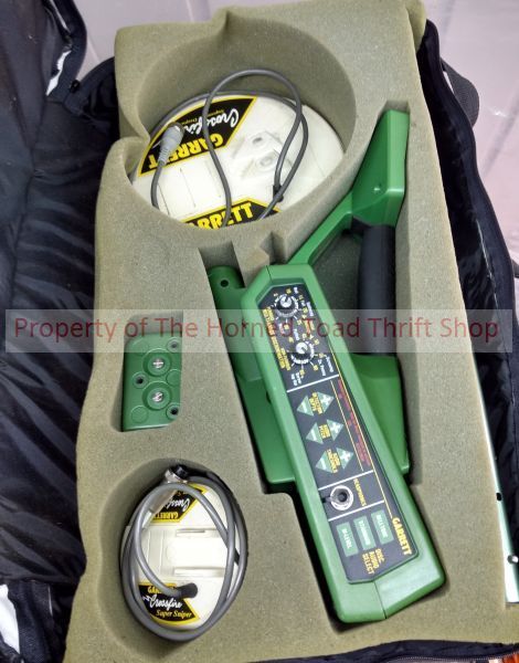lot 216 image: Metal Detector