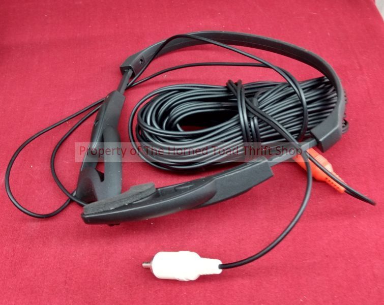 lot 225 image: BOSE  Earphones