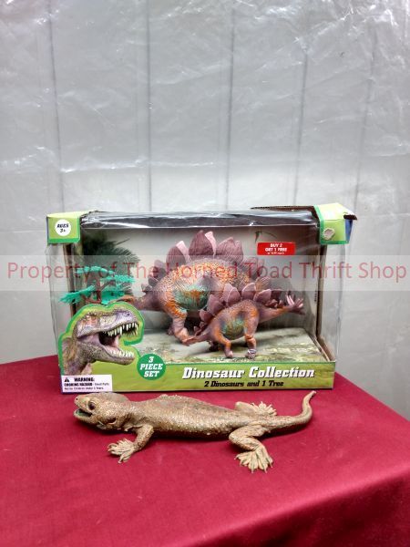 lot 258 image: Dinosaur