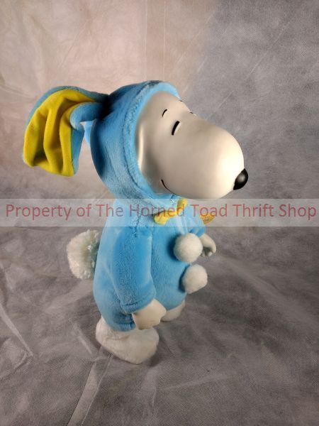 lot 262 image: Snoopy Peanuts Gemmy Easter Animatronic Plush