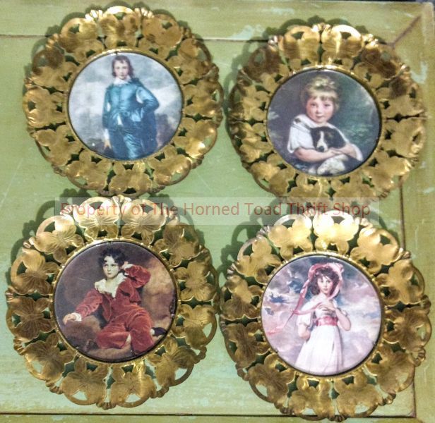 lot 302 image: Picture Frames