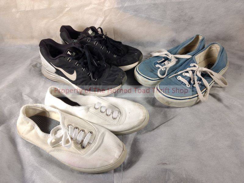 lot 325 image: (3) Assorted Womens Tennis Running Shoes Size (6,6.5, and 7)