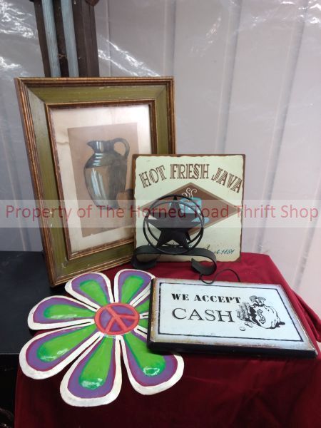 lot 329 image: Home Decoration