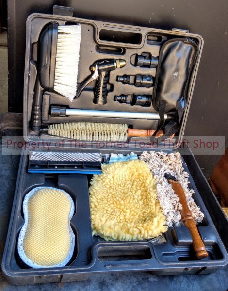 lot 339 image: Car Wash Kit