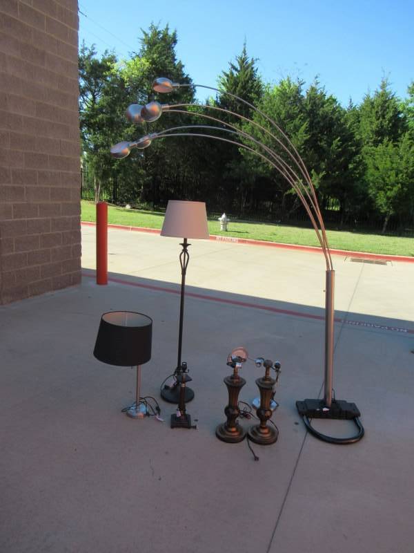 lot 31 image: LIGHTING