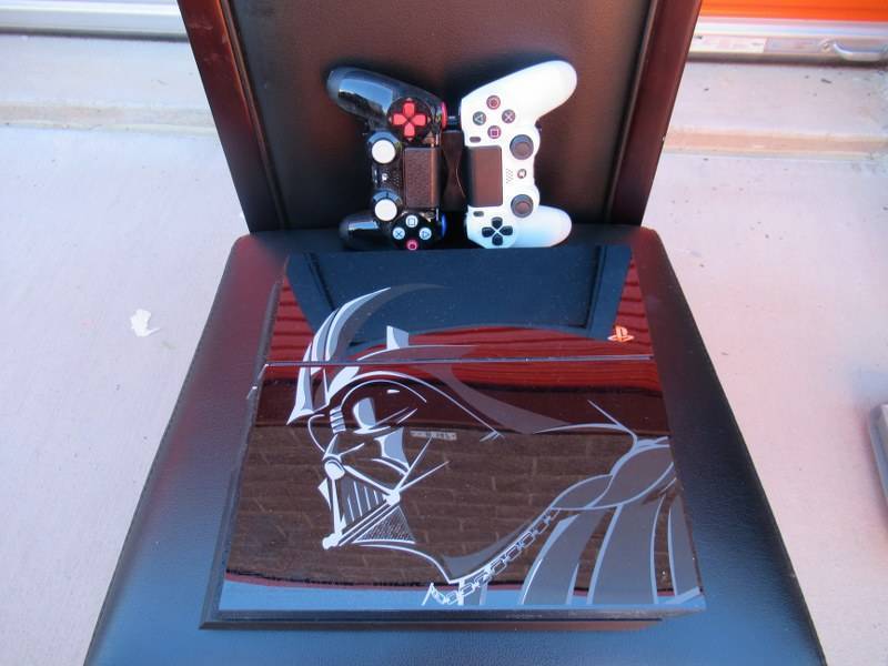 lot 32 image: GAMING