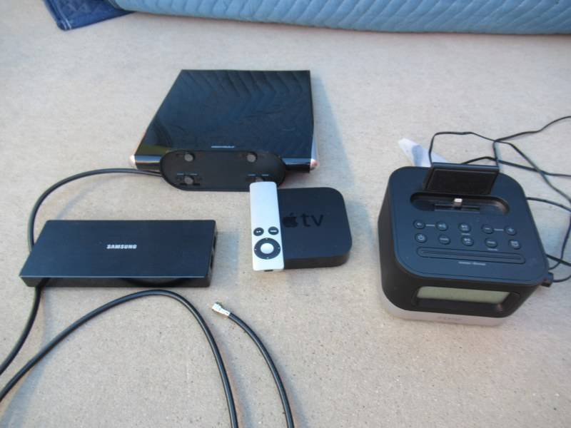 lot 36 image: ELECTRONICS