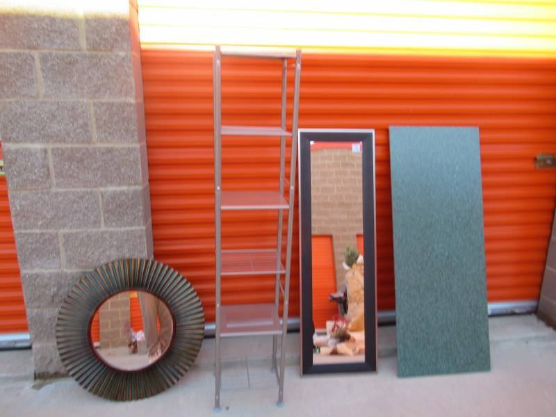 lot 41 image: HOME DECOR