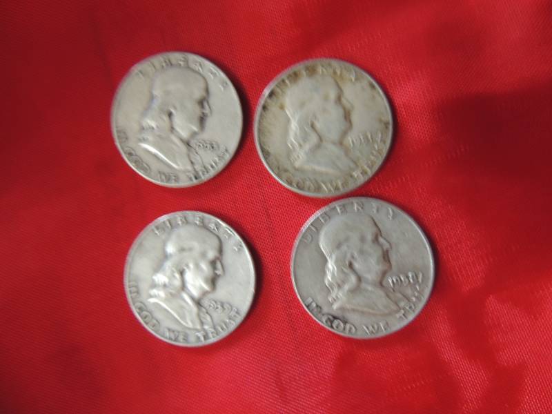 lot 122 image: Franklin half dollars. 1955, 1953, 1958, 1959 clean