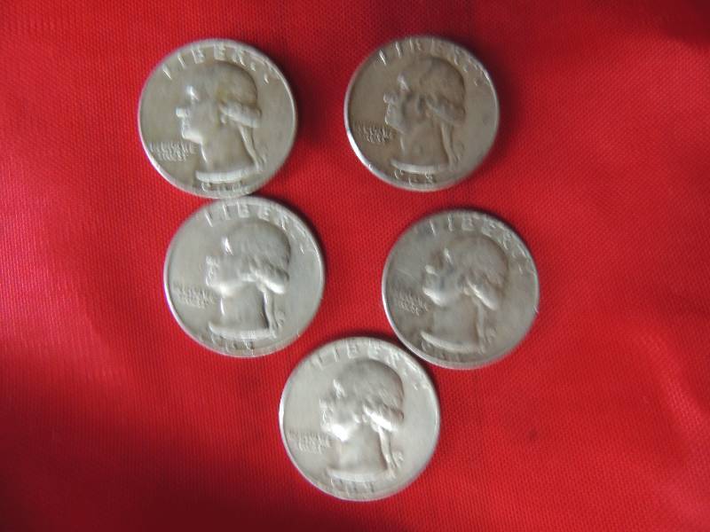 lot 132 image: Washington Quarter Dollar 1964 x 2, 1963 x 3