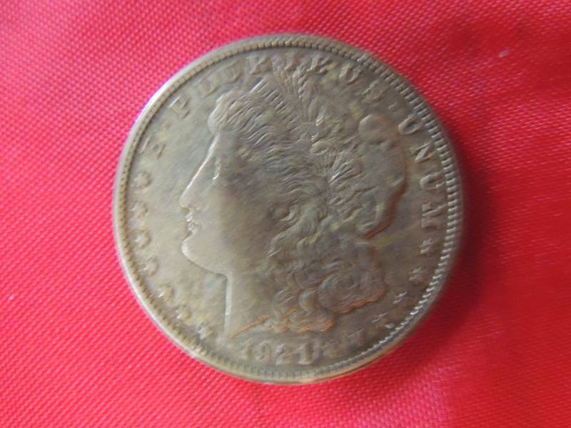 lot 27 image: Morgan Silver Dollar 1921