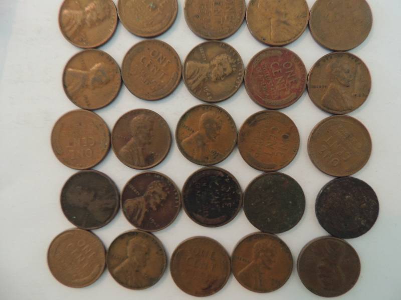 lot 59 image: Wheat Pennies Unsearched. Qty 25