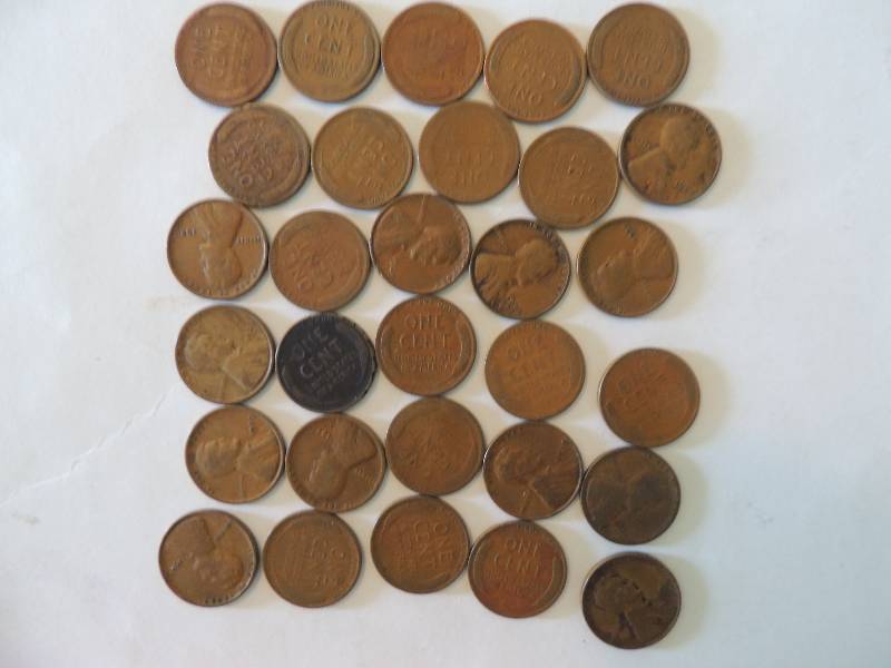 lot 70 image: Wheat pennies unsearched. Qty. 30