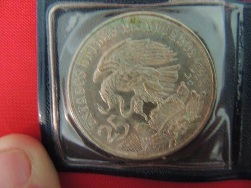 lot 77 image: Olympic Game Coin. Juegos De La XIX Olympiada Mexico 1968 .72 Silver 25 pesos