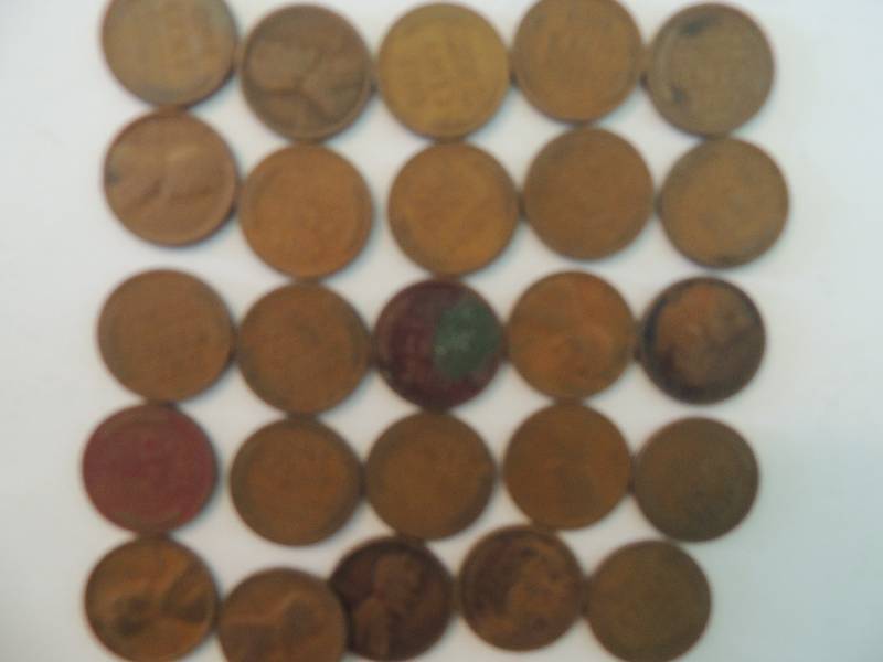 lot 92 image: Wheat Pennies. Unsearched. Qty 25