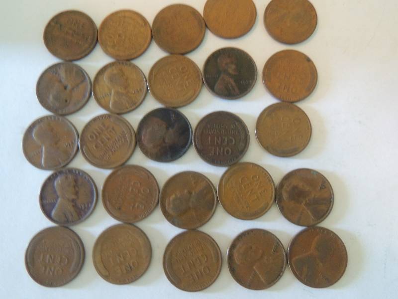 lot 98 image: Wheat Pennies. Unsearched. Qty 25