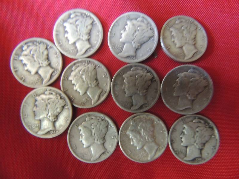 lot 173 image: Mercury head Dimes 1942 x 11