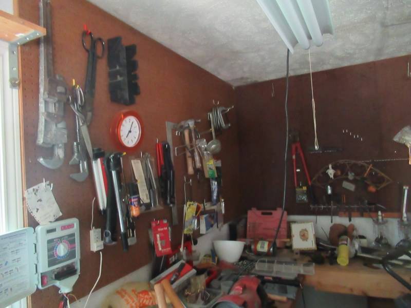 lot 13 image: TOOLS