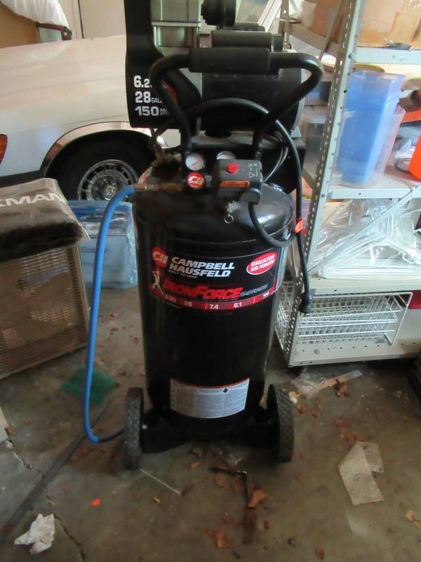 lot 15 image: COMPRESSOR