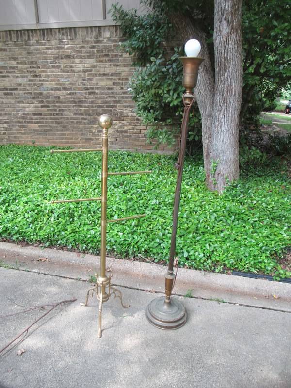 lot 44 image: HOUSEWARE