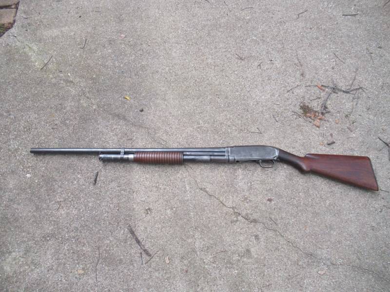 lot 64 image: GUN