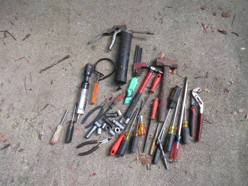 lot 74 image: TOOLS