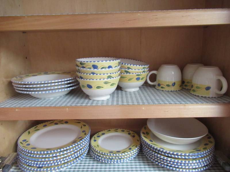 lot 87 image: GLASSWARE
