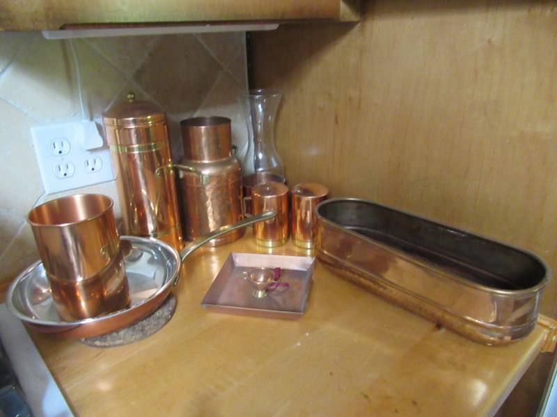lot 91 image: KITCHENWARE