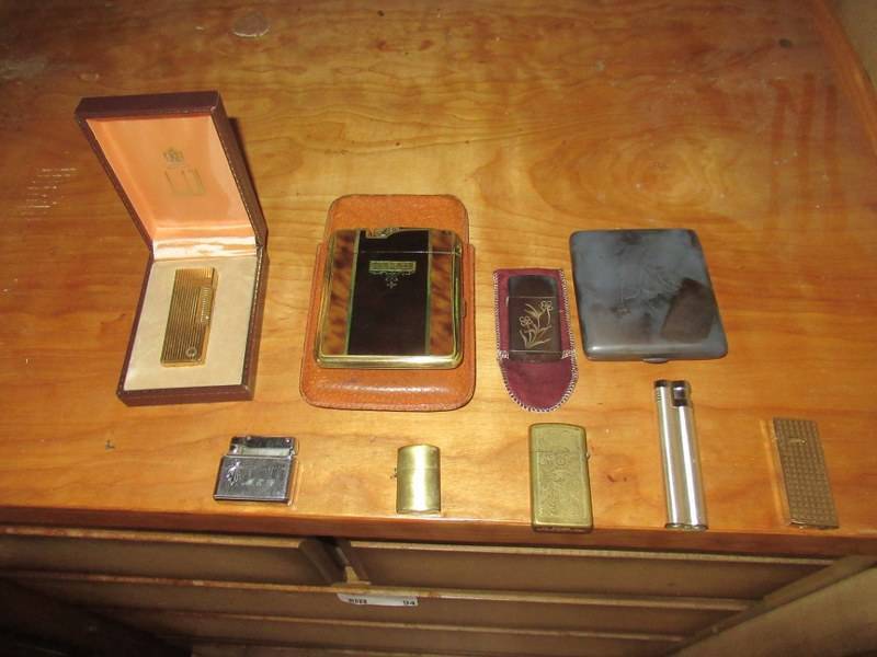 lot 105 image: VINTAGE LIGHTERS