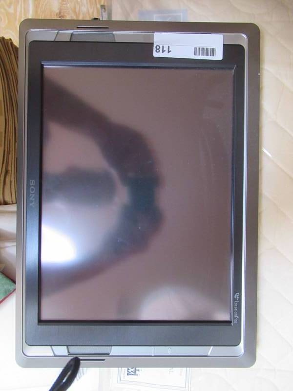 lot 118 image: ELECTRONICS