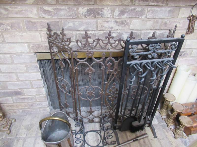 lot 125 image: FIRE PLACE UTENSILES