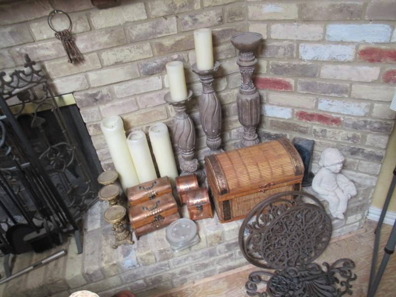 lot 126 image: HOME DCOR