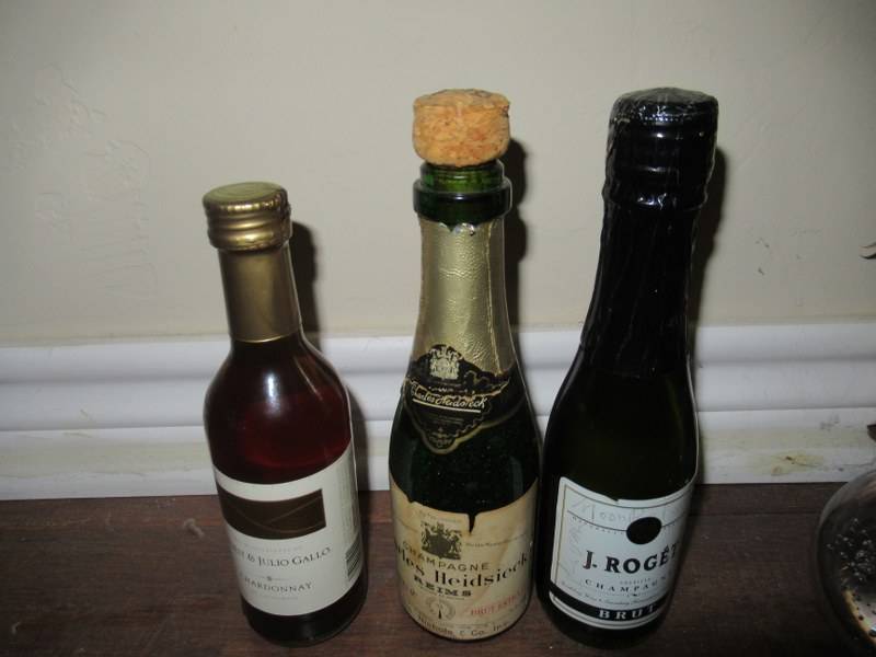 lot 162 image: VINTAGE CHAMPAGNE BOTTLE