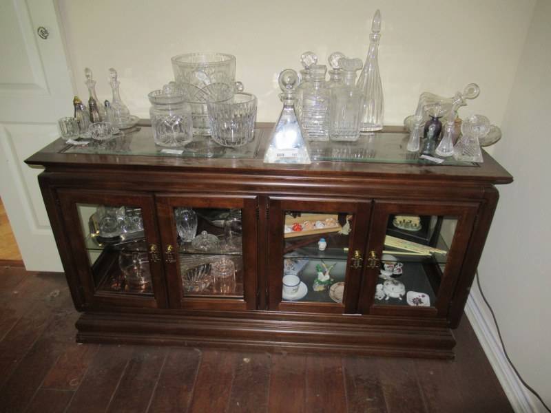 lot 165 image: FURNITURE