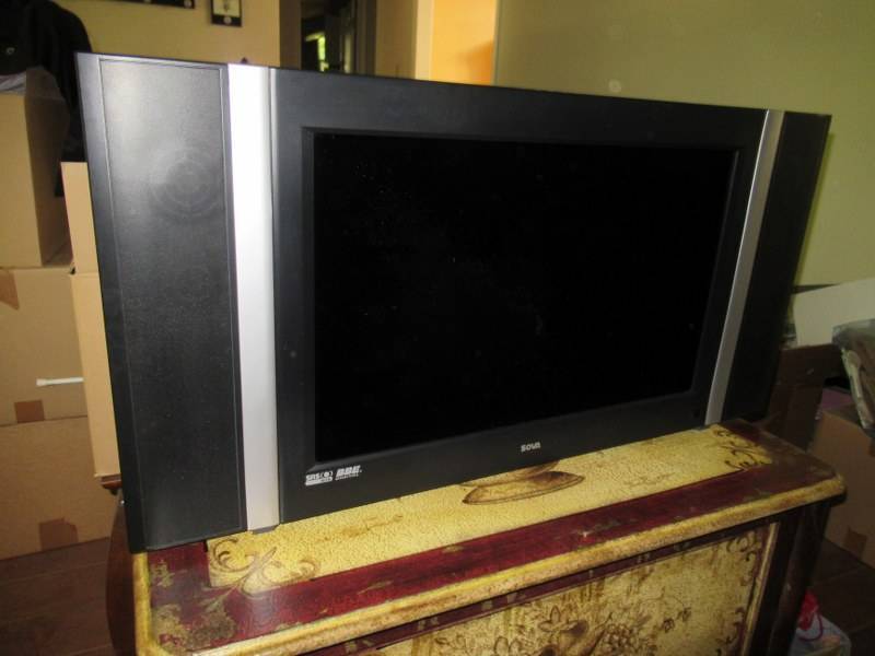 lot 178 image: TELEVISION