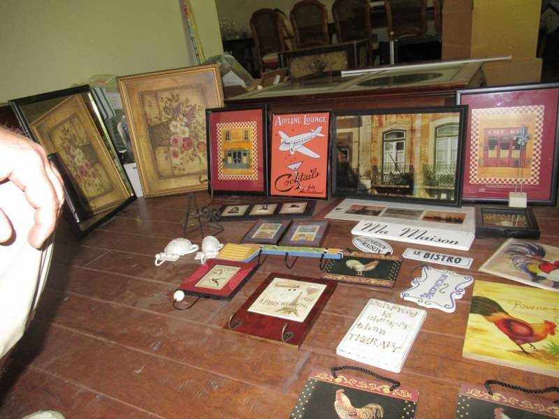 lot 181 image: HOME DCOR